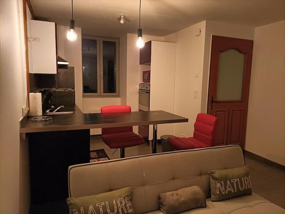 La Maison Du Bonheur Saint-Germain-Laval  外观 照片